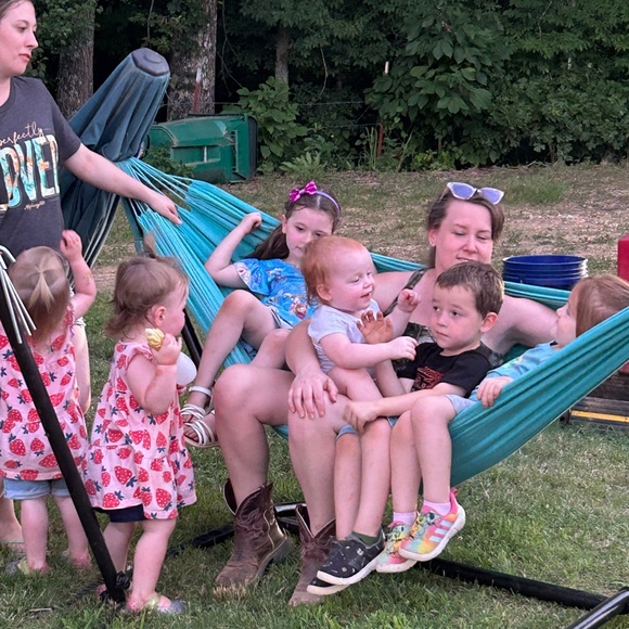 Meet your Posher, Jessica - Picture 1 of 1